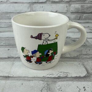 Peanuts Christmas Soup Mug Snoopy Charlie Brown Caroling 2020 Stoneware
